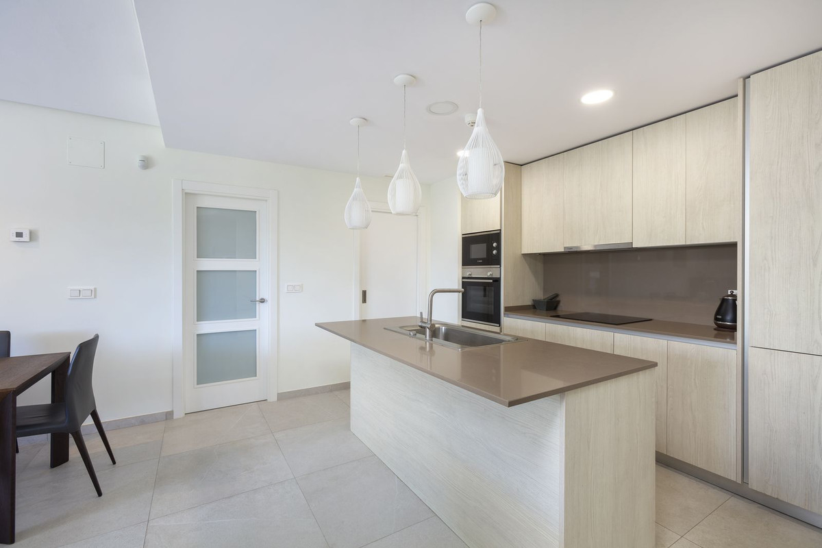 Appartement te koop in Nueva Andalucía | 2 slaapkamers H5205550