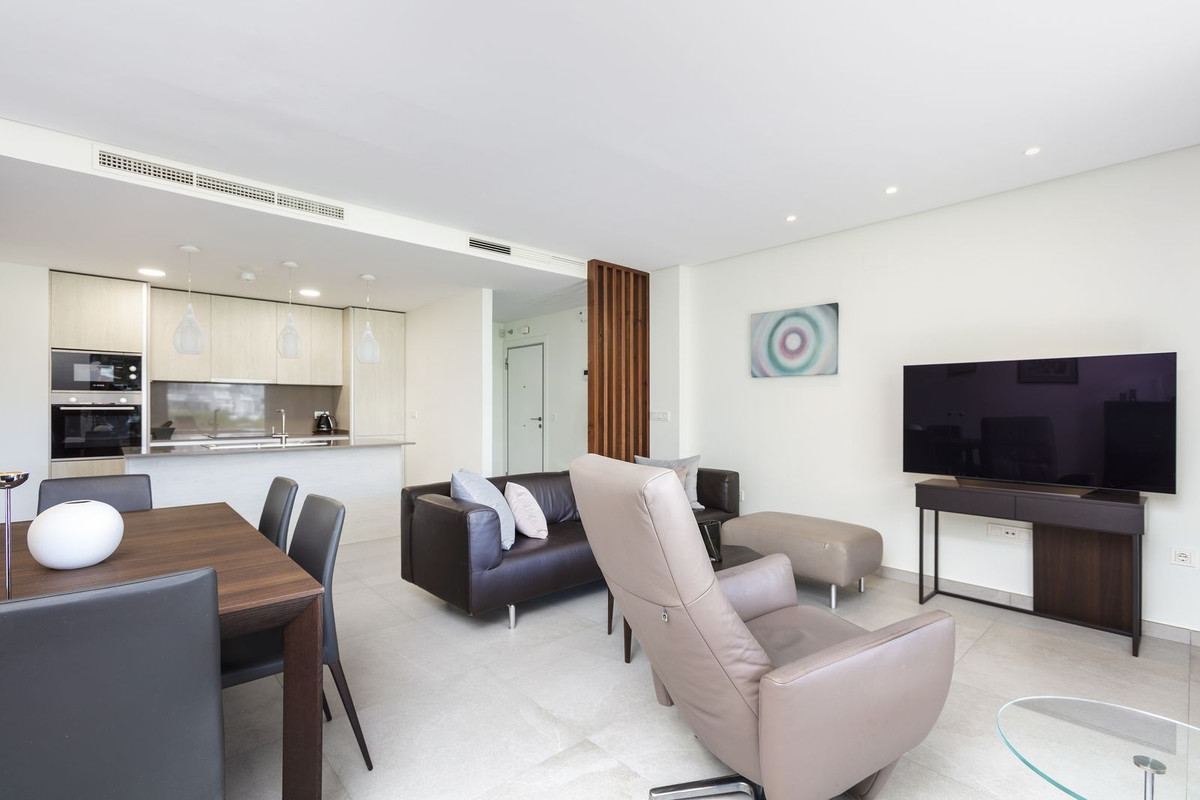 Appartement te koop in Nueva Andalucía | 2 slaapkamers H5205550