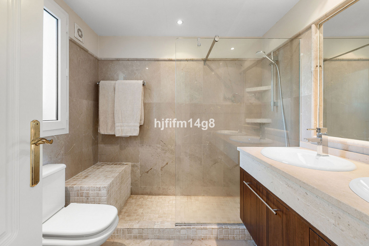 Appartement te koop in Nueva Andalucía | 3 slaapkamers H5216806