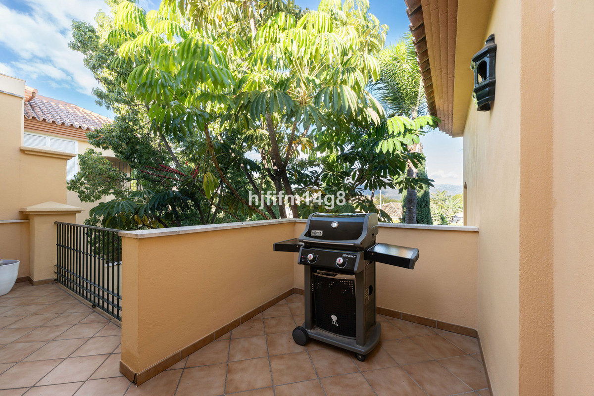 Appartement te koop in Nueva Andalucía | 3 slaapkamers H5216806