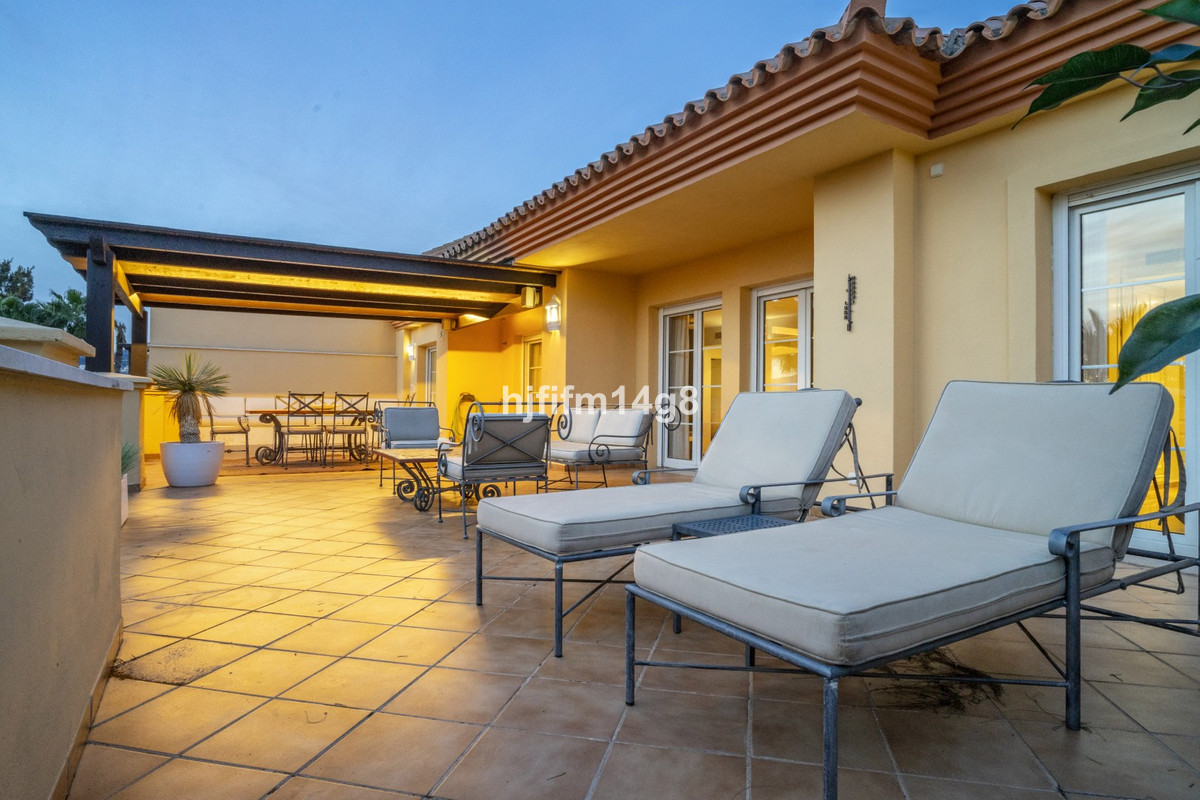 Appartement te koop in Nueva Andalucía | 3 slaapkamers H5216806