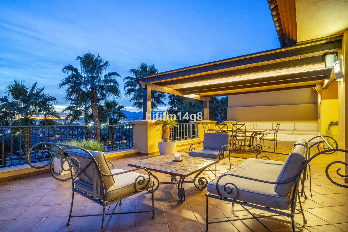 Appartement te koop in Nueva Andalucía | 3 slaapkamers H5216806