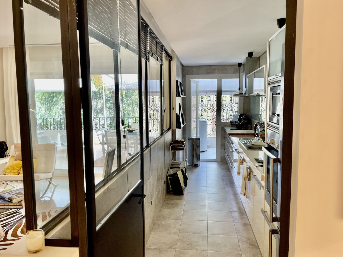 Appartement te koop in Nueva Andalucía | 2 slaapkamers H5221681