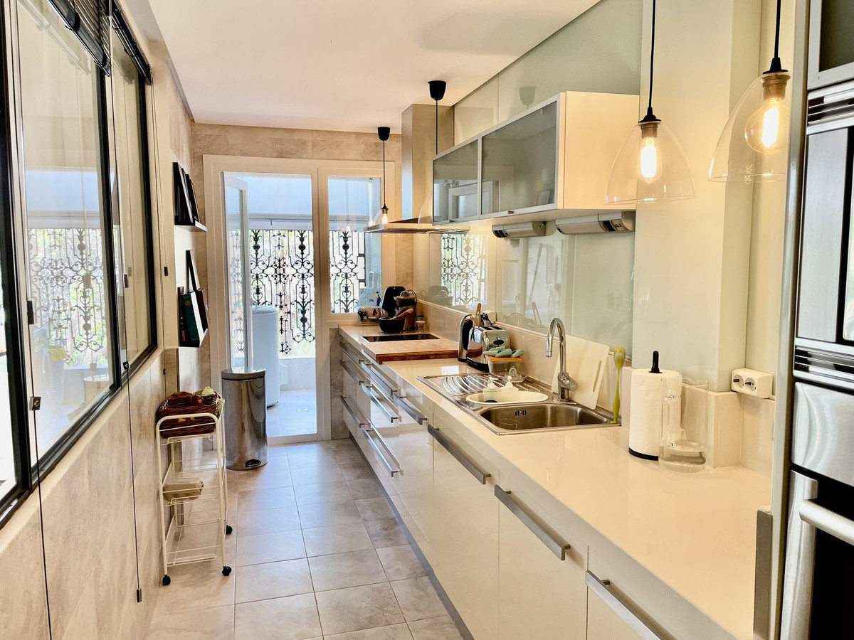 Appartement te koop in Nueva Andalucía | 2 slaapkamers H5221681