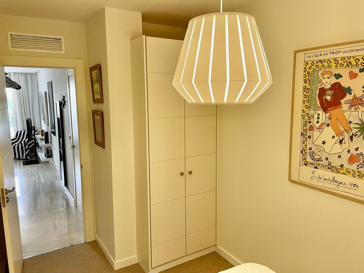 Appartement te koop in Nueva Andalucía | 2 slaapkamers H5221681