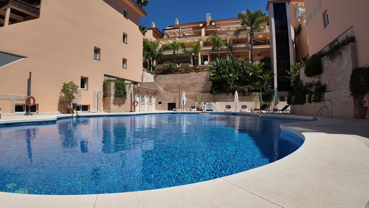 Appartement te koop in Nueva Andalucía | 2 slaapkamers H5221681