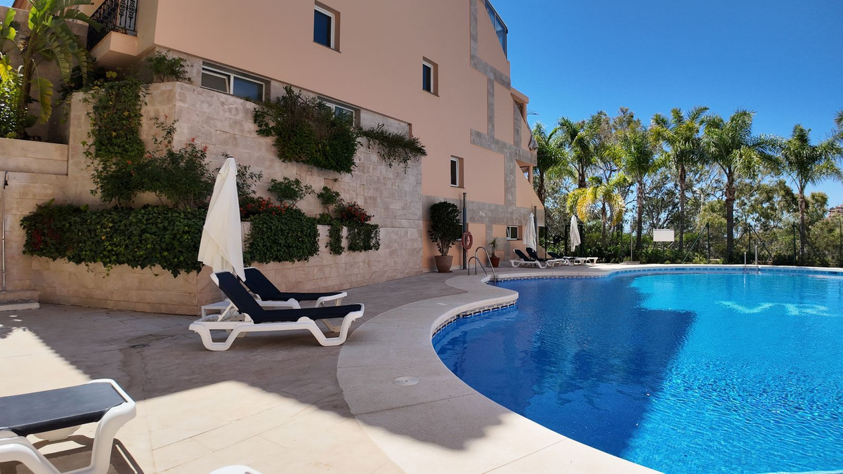 Appartement te koop in Nueva Andalucía | 2 slaapkamers H5221681