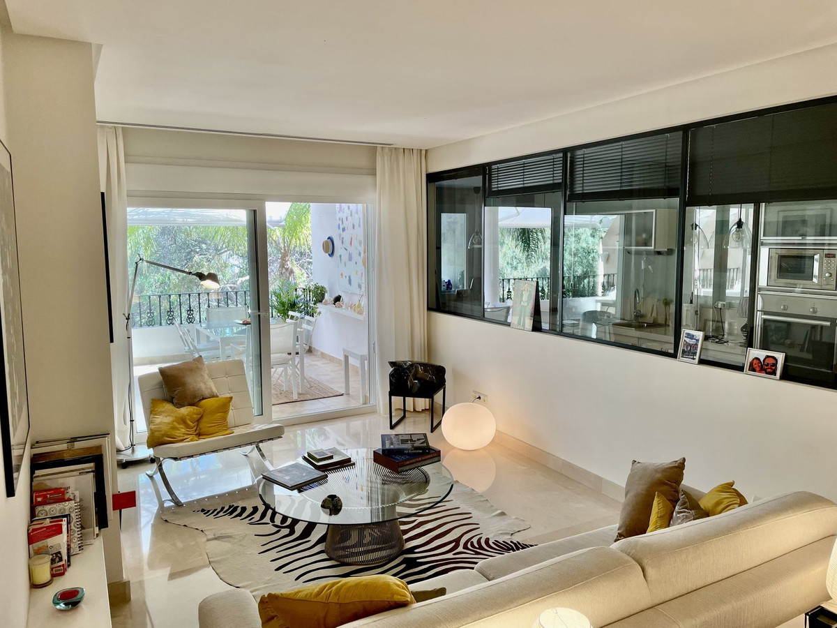 Appartement te koop in Nueva Andalucía | 2 slaapkamers H5221681