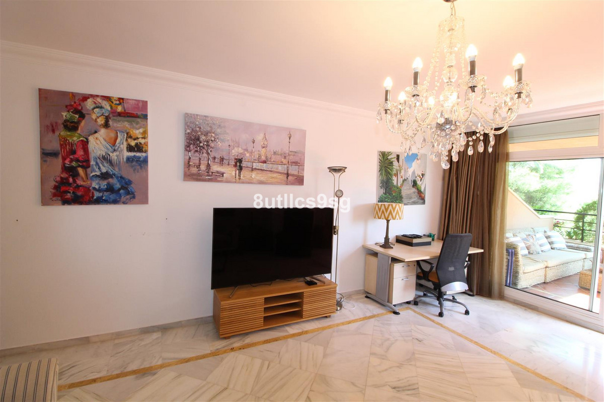 Appartement te koop in Nueva Andalucía | 2 slaapkamers H5227834