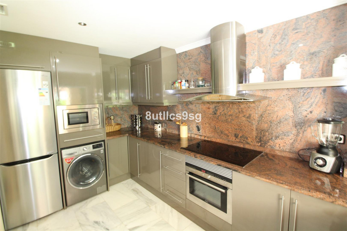 Appartement te koop in Nueva Andalucía | 2 slaapkamers H5227834