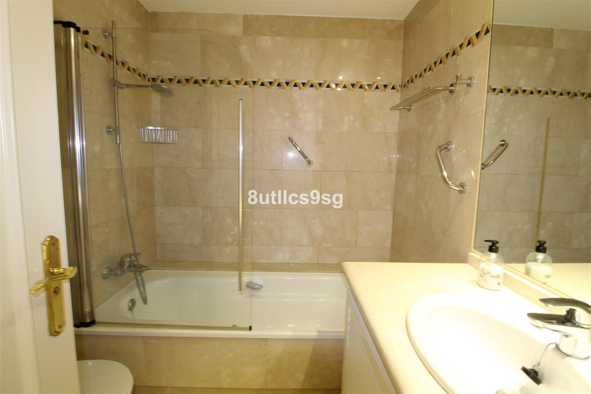 Appartement te koop in Nueva Andalucía | 2 slaapkamers H5227834