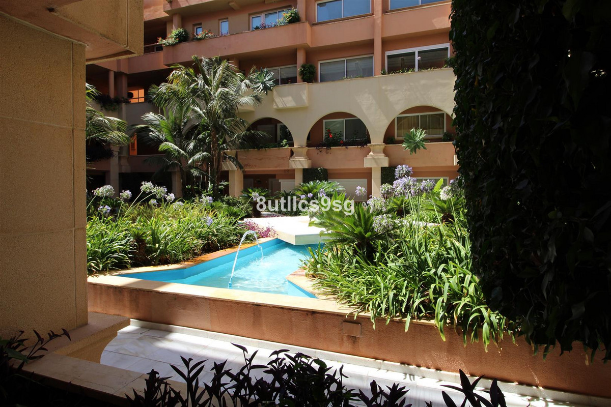 Appartement te koop in Nueva Andalucía | 2 slaapkamers H5227834