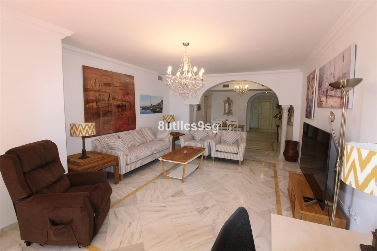 Appartement te koop in Nueva Andalucía | 2 slaapkamers H5227834