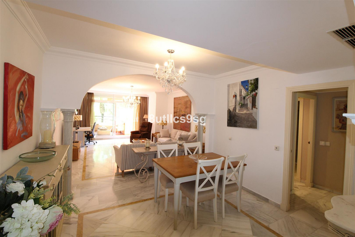 Appartement te koop in Nueva Andalucía | 2 slaapkamers H5227834