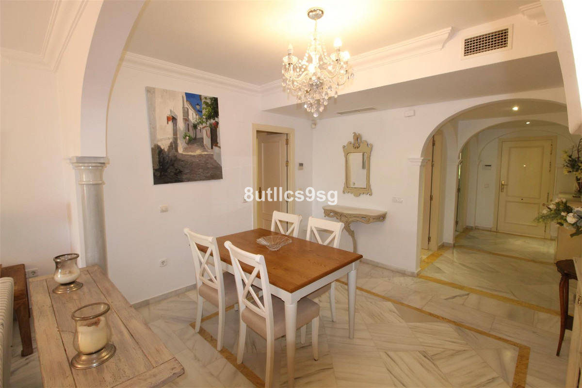 Appartement te koop in Nueva Andalucía | 2 slaapkamers H5227834