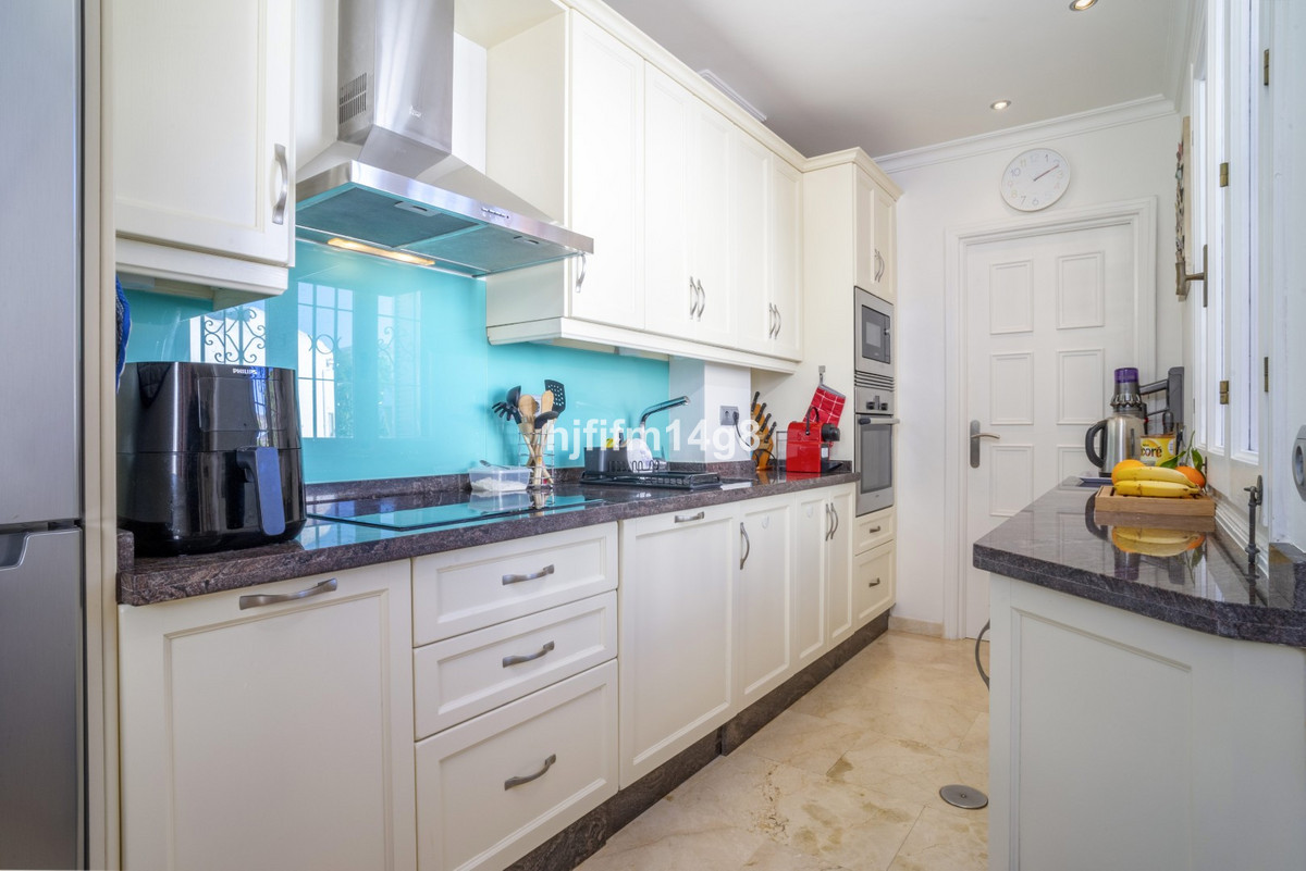 Appartement te koop in Nueva Andalucía | 1 slaapkamers H5236690