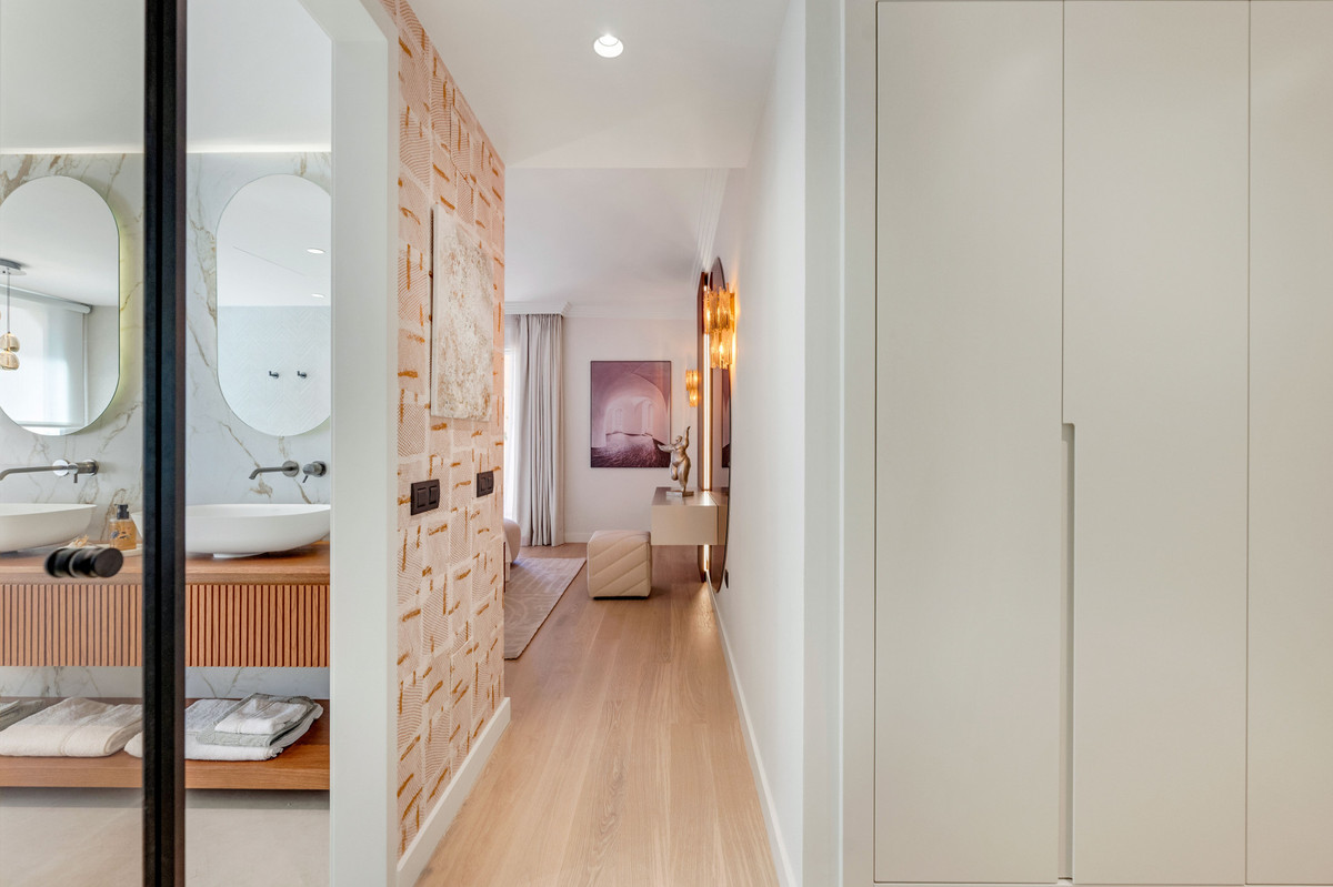 Appartement te koop in Nueva Andalucía | 4 slaapkamers H5242261