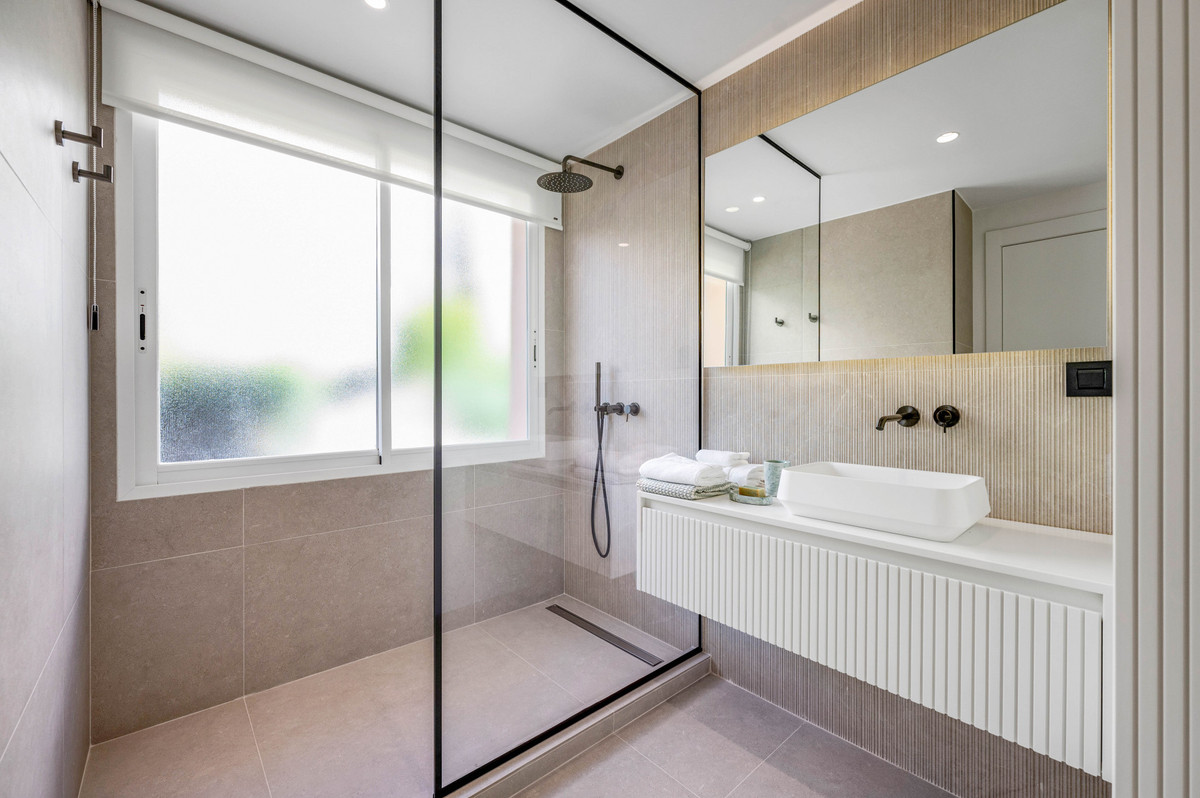 Appartement te koop in Nueva Andalucía | 4 slaapkamers H5242261