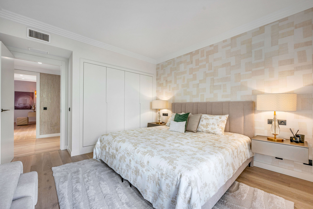 Appartement te koop in Nueva Andalucía | 4 slaapkamers H5242261