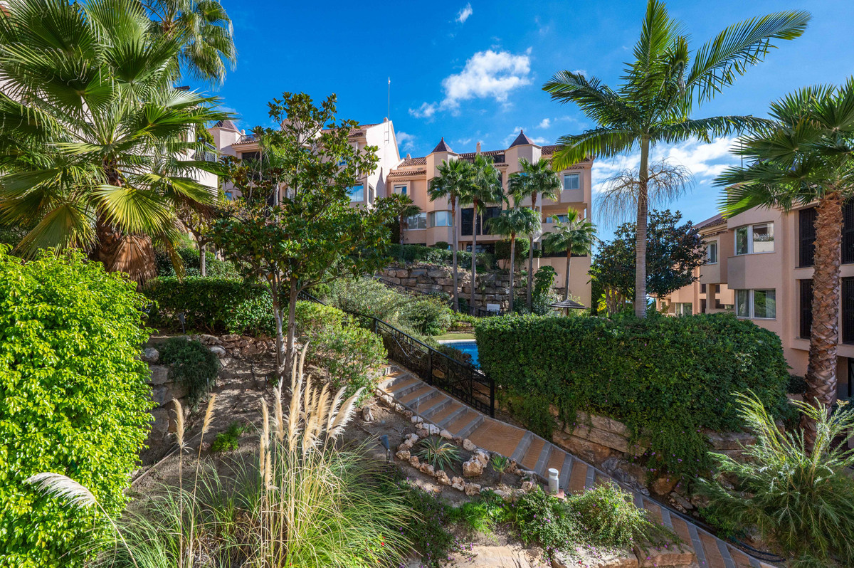 Appartement te koop in Nueva Andalucía | 4 slaapkamers H5242261