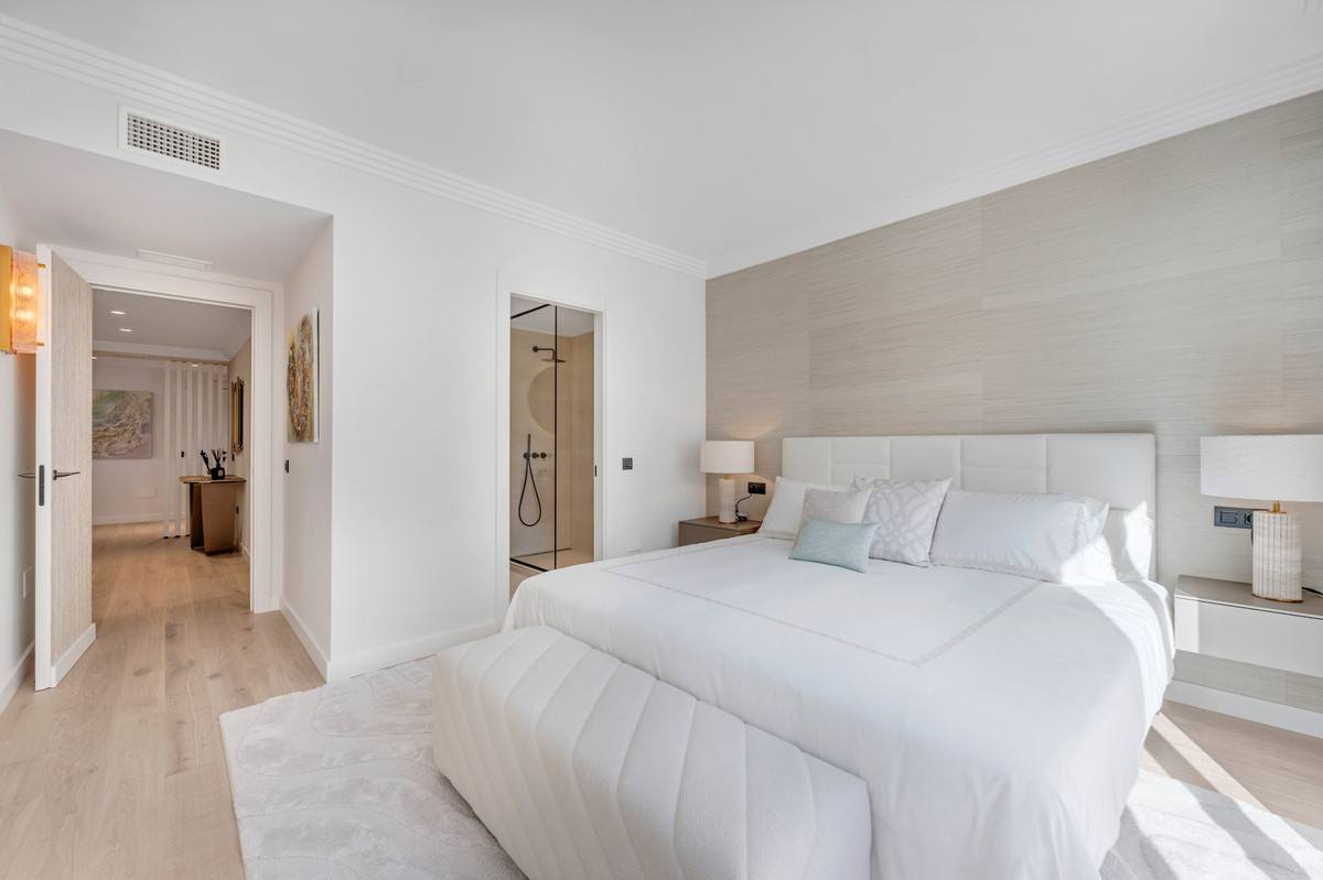 Appartement te koop in Nueva Andalucía | 4 slaapkamers H5242261