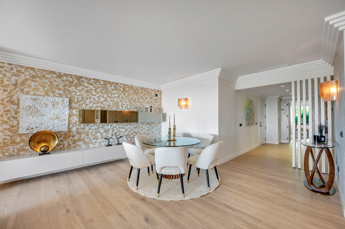 Appartement te koop in Nueva Andalucía | 4 slaapkamers H5242261