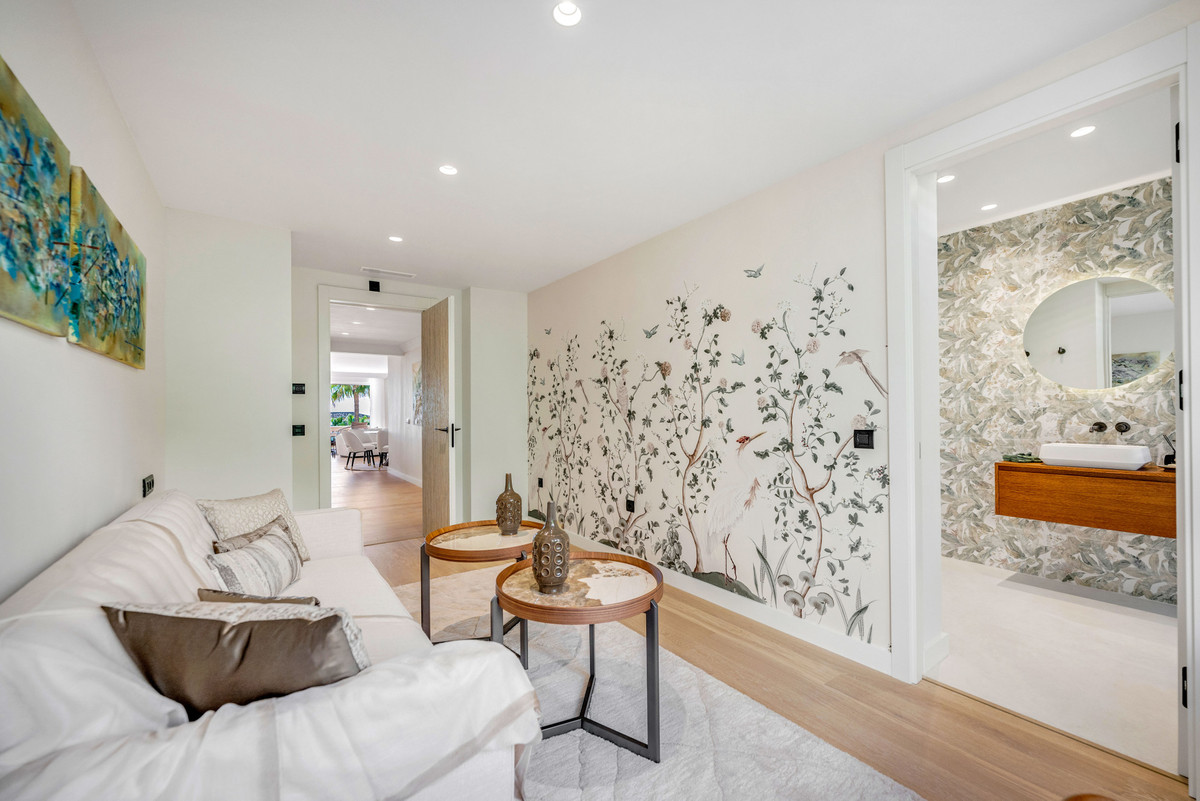 Appartement te koop in Nueva Andalucía | 4 slaapkamers H5242261