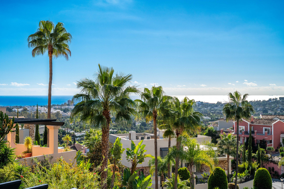 Appartement te koop in Nueva Andalucía | 4 slaapkamers H5242261