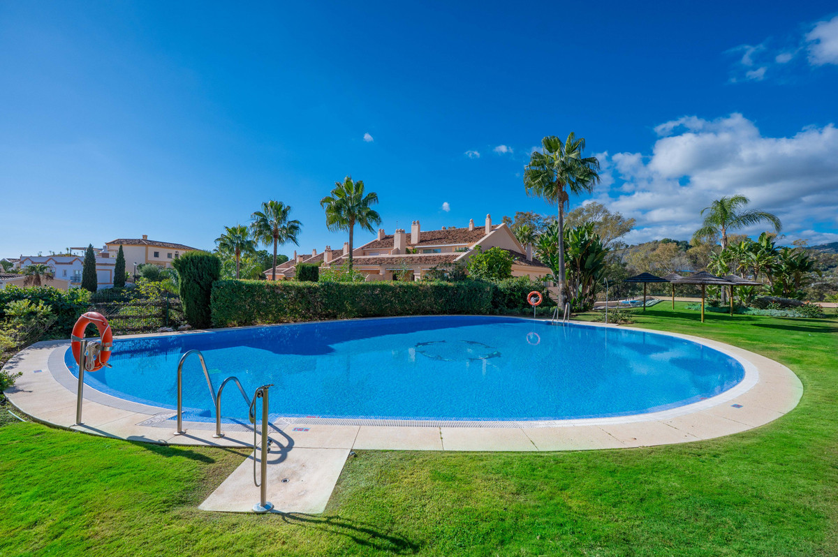 Appartement te koop in Nueva Andalucía | 4 slaapkamers H5242261