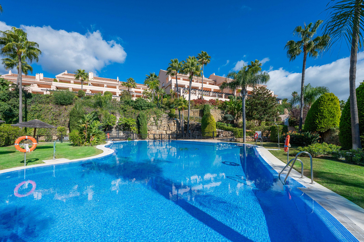 Appartement te koop in Nueva Andalucía | 4 slaapkamers H5242261