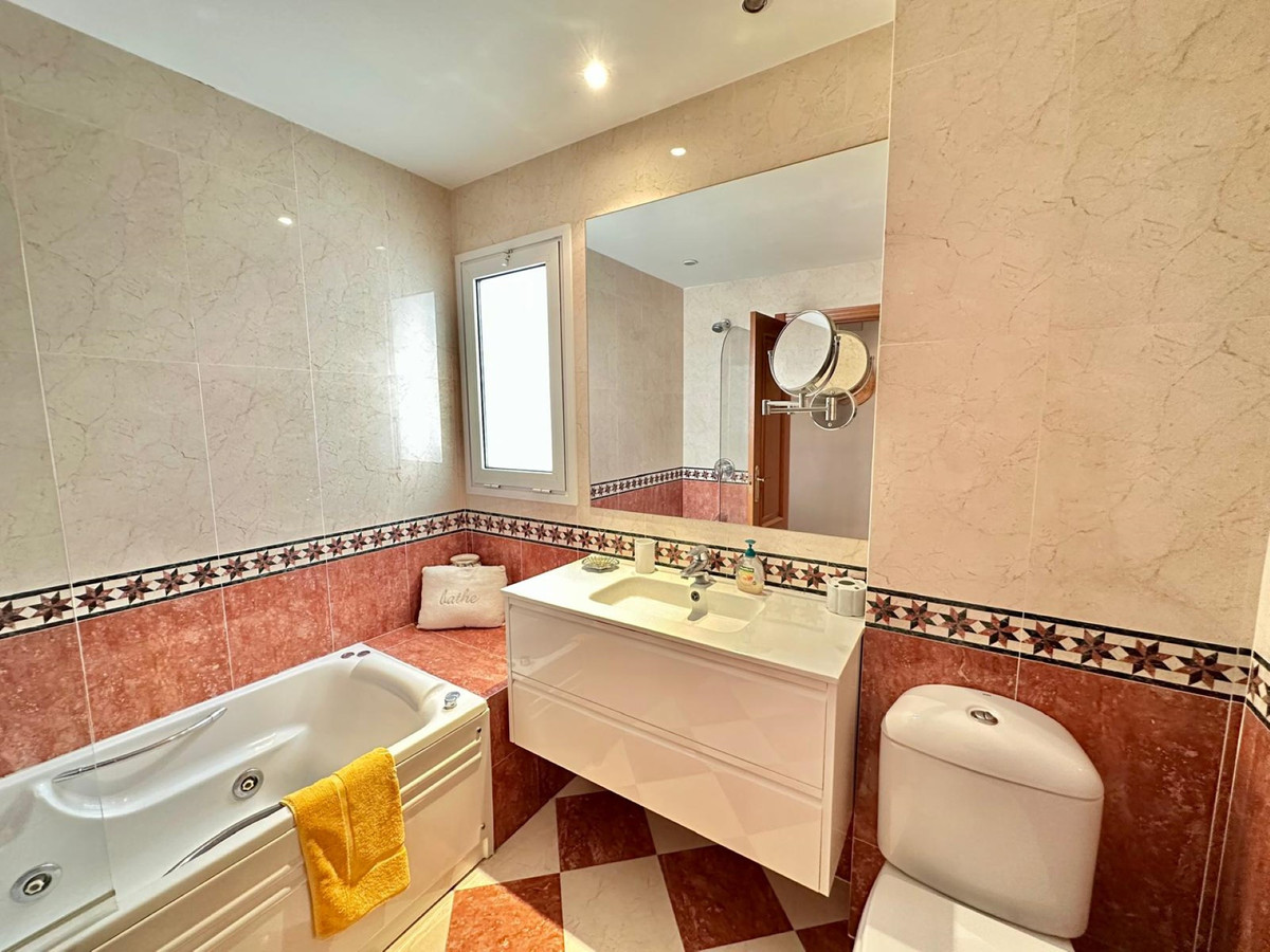 Appartement te koop in Nueva Andalucía | 2 slaapkamers H5245804