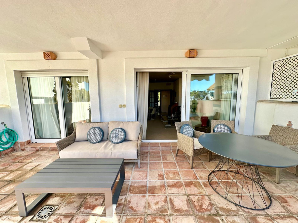 Appartement te koop in Nueva Andalucía | 2 slaapkamers H5245804