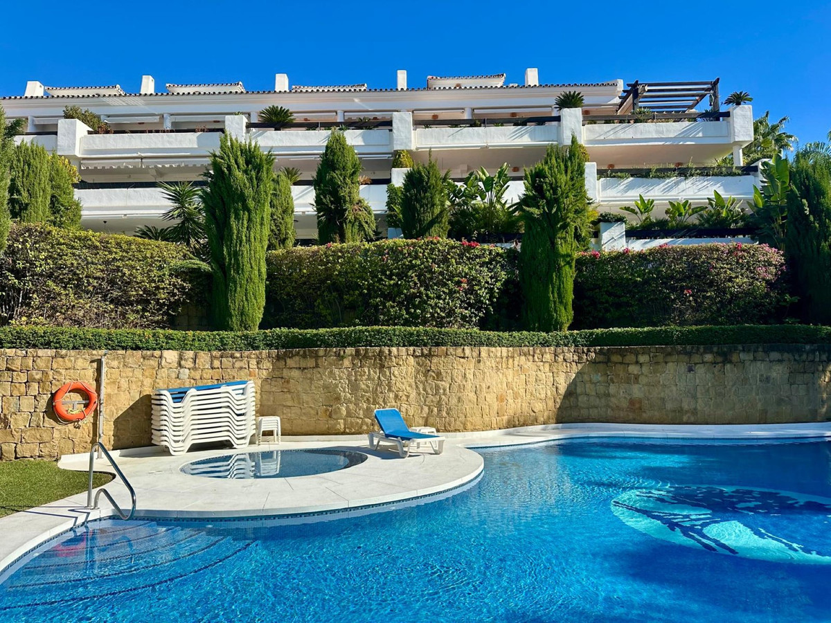 Appartement te koop in Nueva Andalucía | 2 slaapkamers H5245804