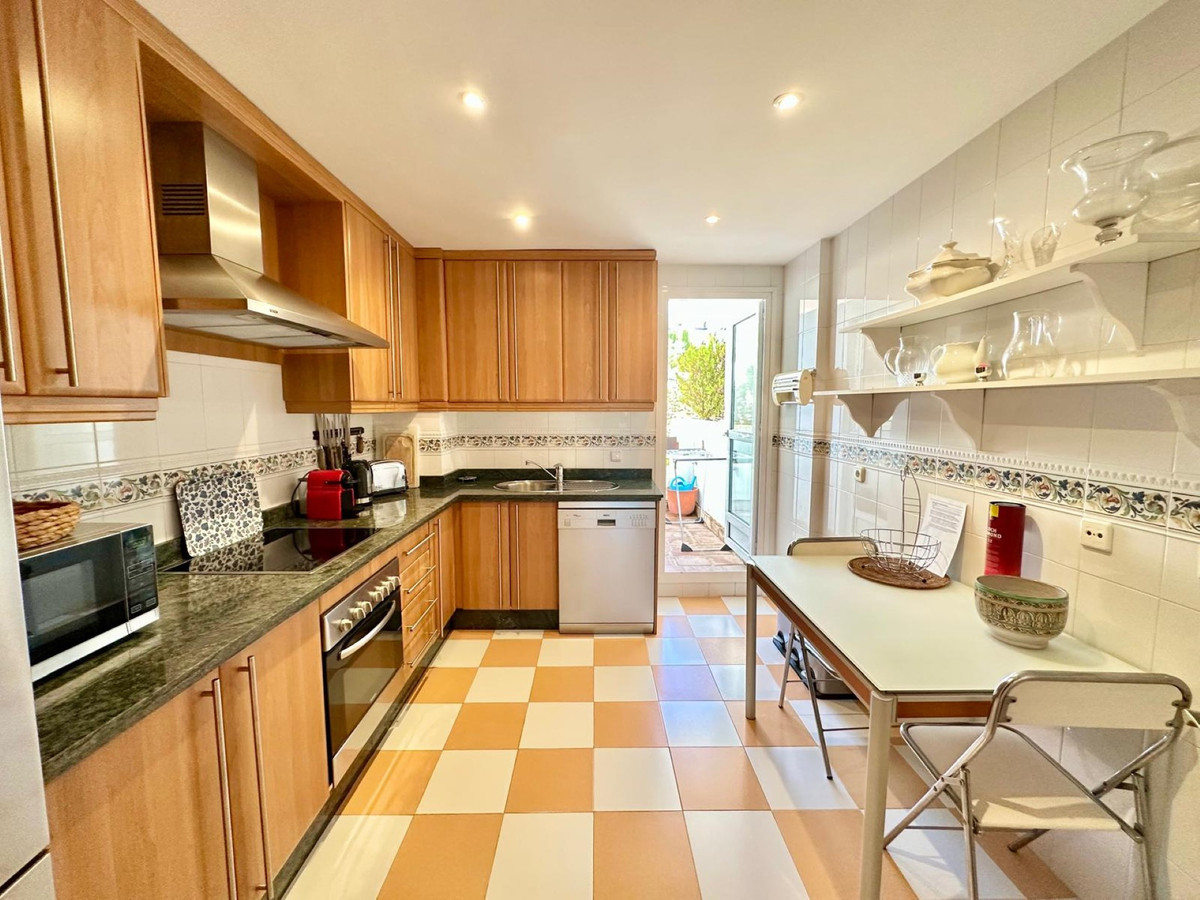 Appartement te koop in Nueva Andalucía | 2 slaapkamers H5245804