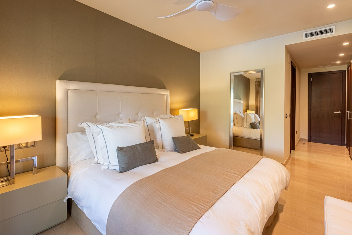 Appartement te koop in Nueva Andalucía | 2 slaapkamers H5250022