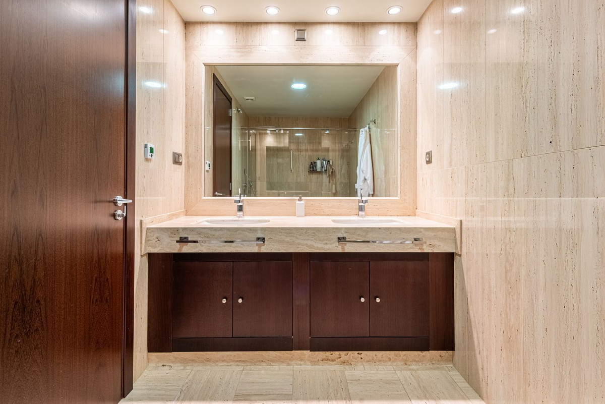 Appartement te koop in Nueva Andalucía | 2 slaapkamers H5250022