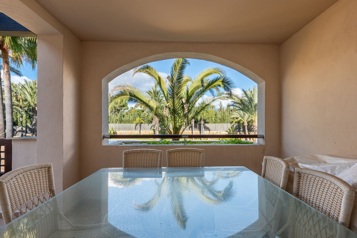 Appartement te koop in Nueva Andalucía | 2 slaapkamers H5250022