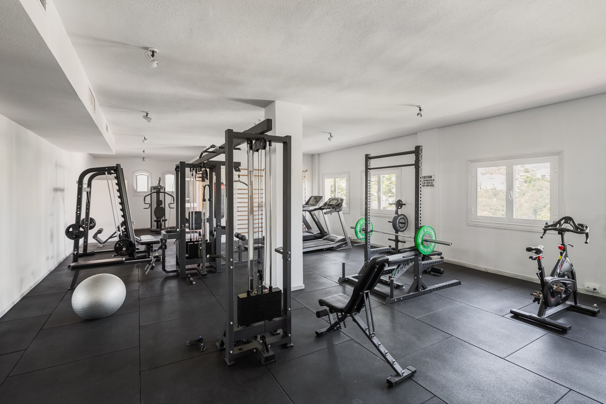 Appartement te koop in Nueva Andalucía | 4 slaapkamers H5253811