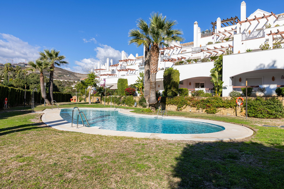 Appartement te koop in Nueva Andalucía | 2 slaapkamers H5256679