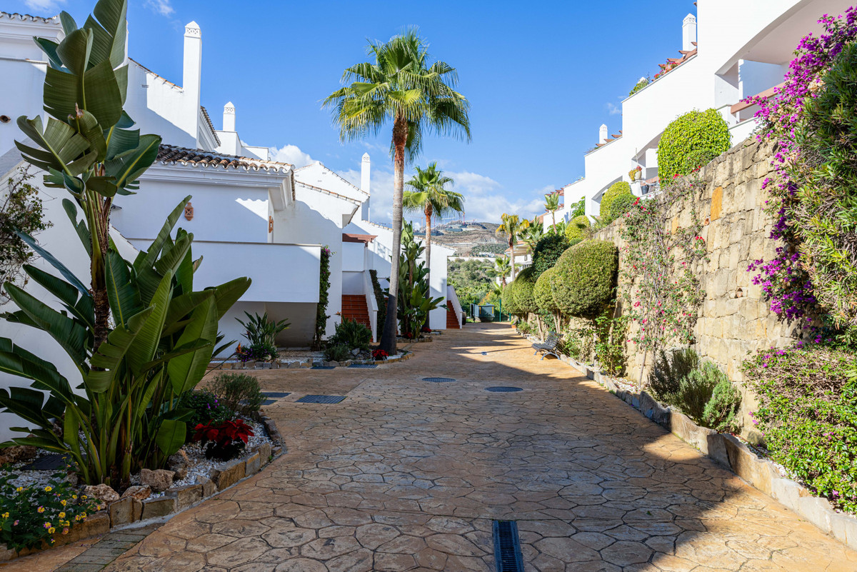 Appartement te koop in Nueva Andalucía | 2 slaapkamers H5256679