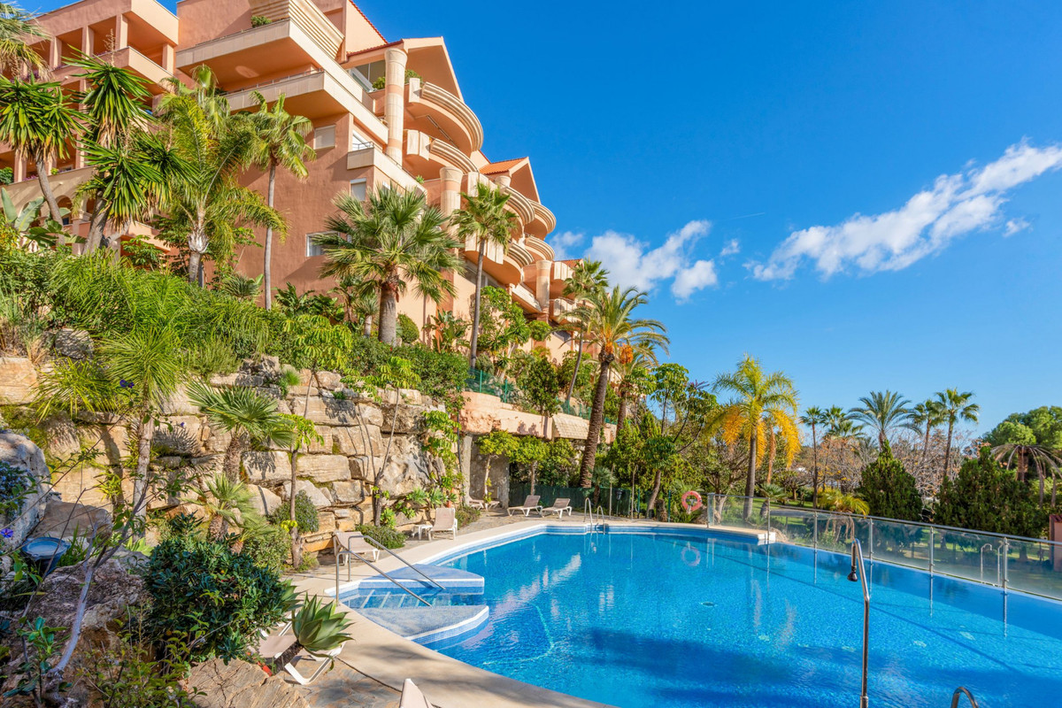 Appartement te koop in Nueva Andalucía | 3 slaapkamers H5257228