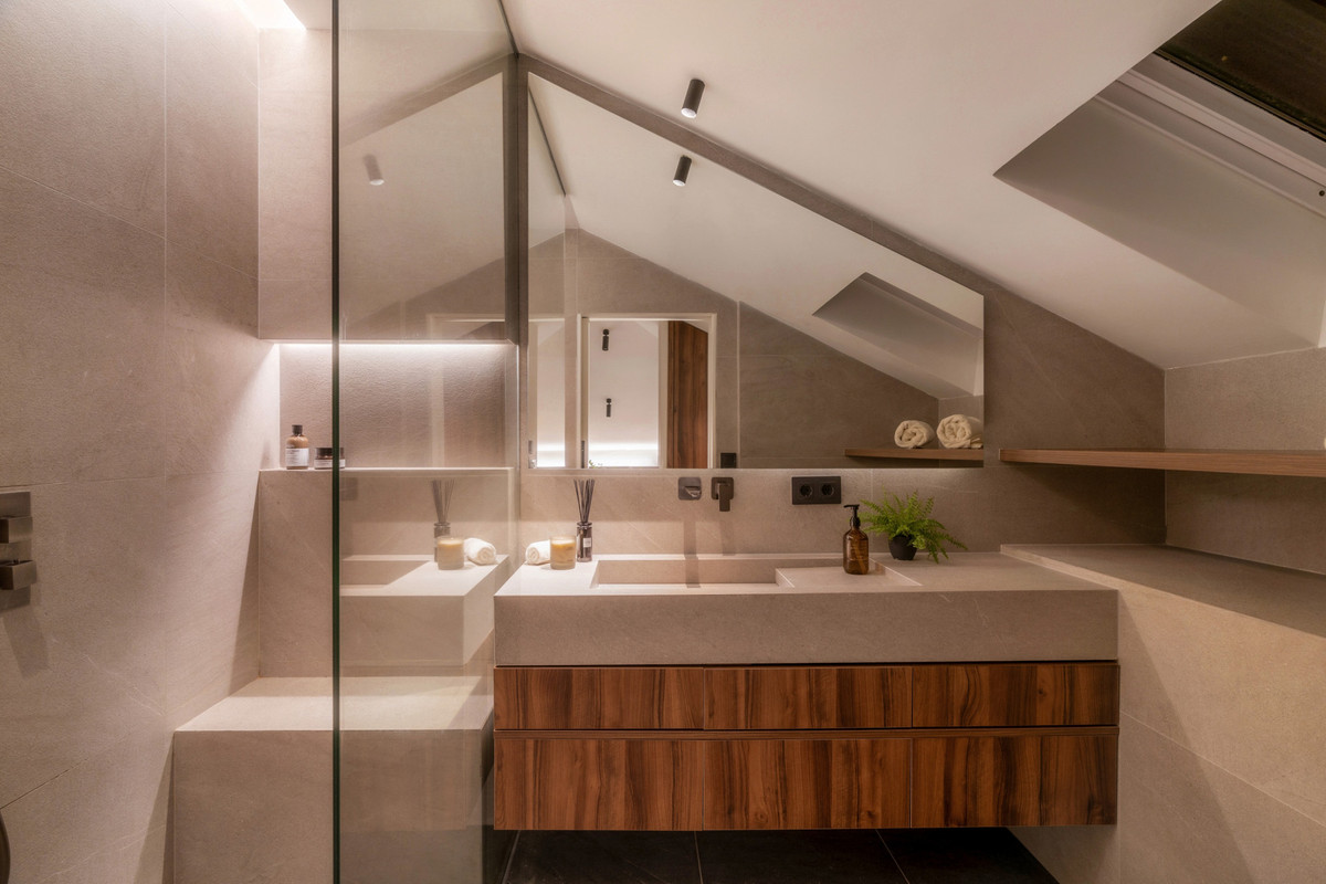 Property main view 40