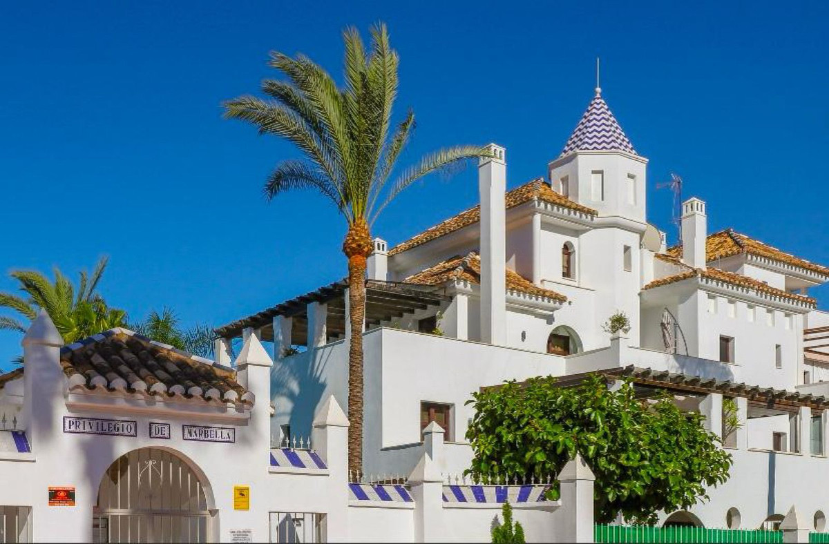 Appartement te koop in Nueva Andalucía | 2 slaapkamers H5261206