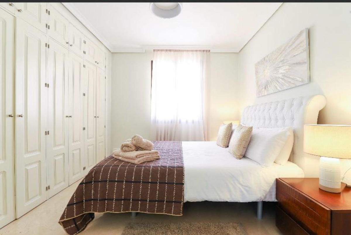 Appartement te koop in Nueva Andalucía | 2 slaapkamers H5261206