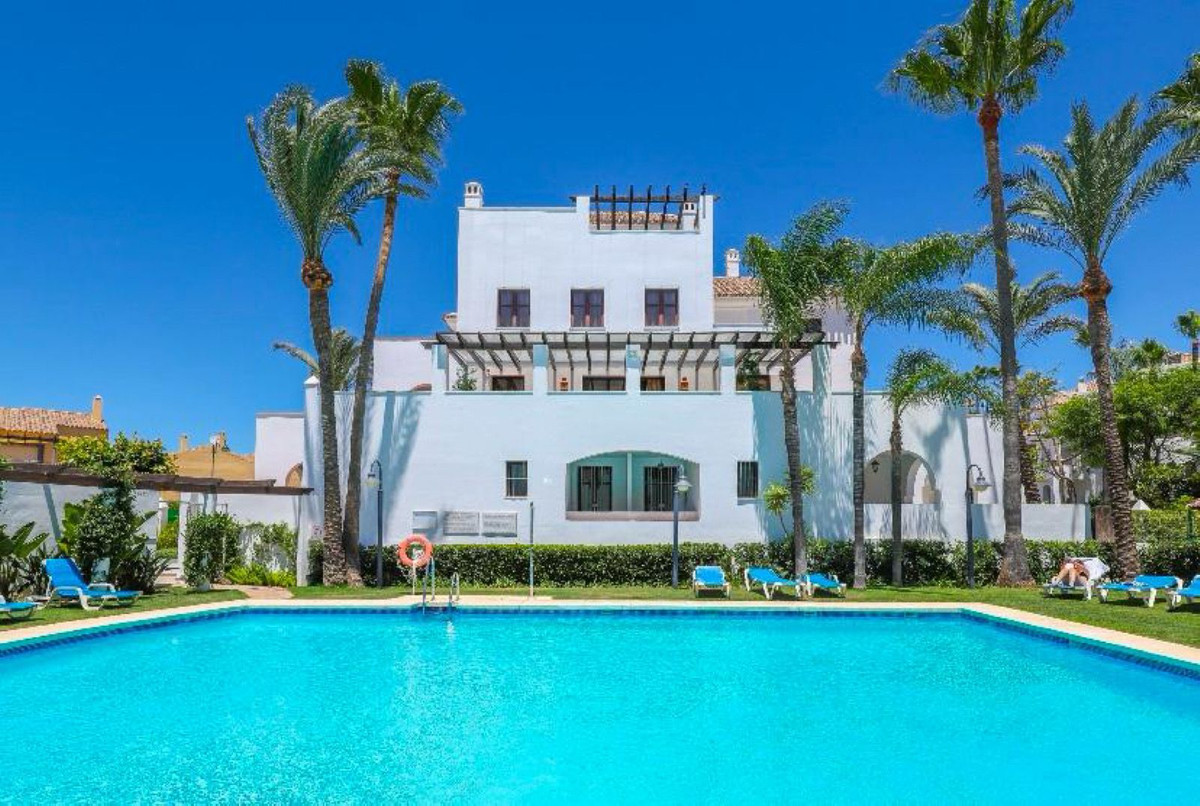 Appartement te koop in Nueva Andalucía | 2 slaapkamers H5261206