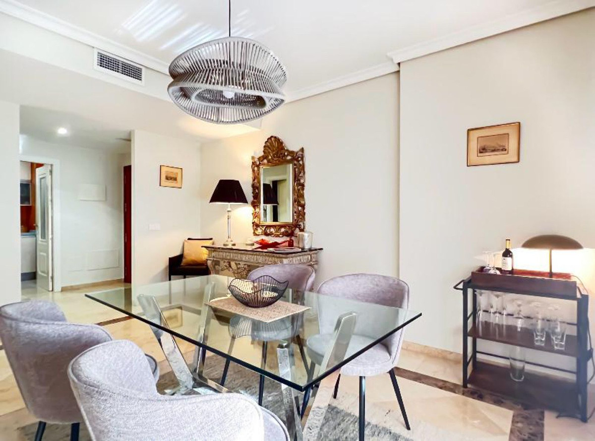 Appartement te koop in Nueva Andalucía | 2 slaapkamers H5261206