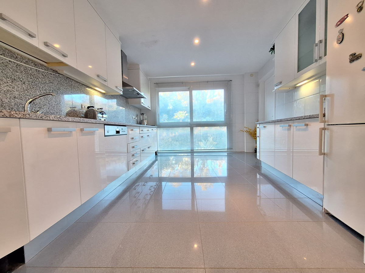 Appartement te koop in Nueva Andalucía | 3 slaapkamers H5264248