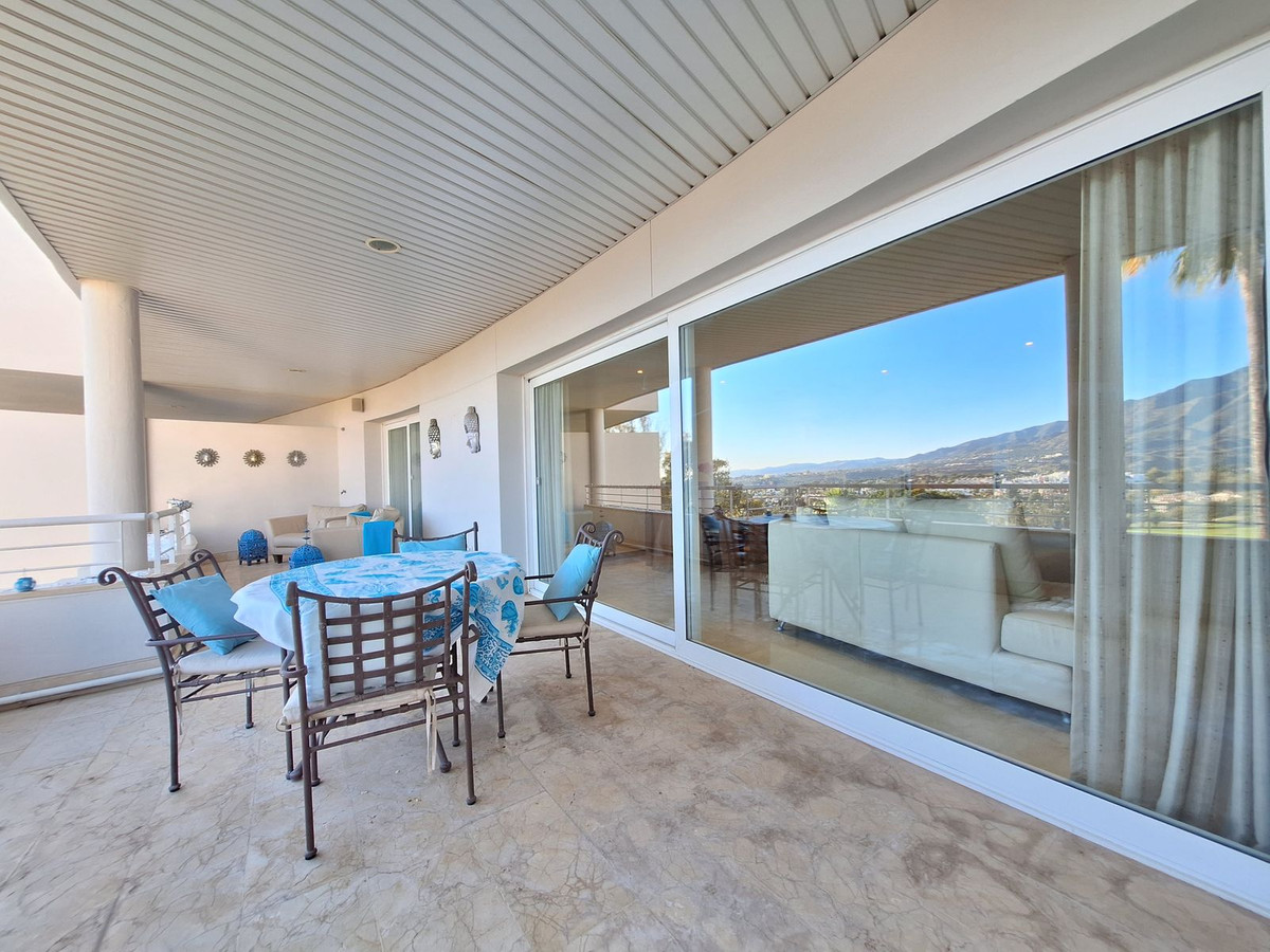 Appartement te koop in Nueva Andalucía | 3 slaapkamers H5264248