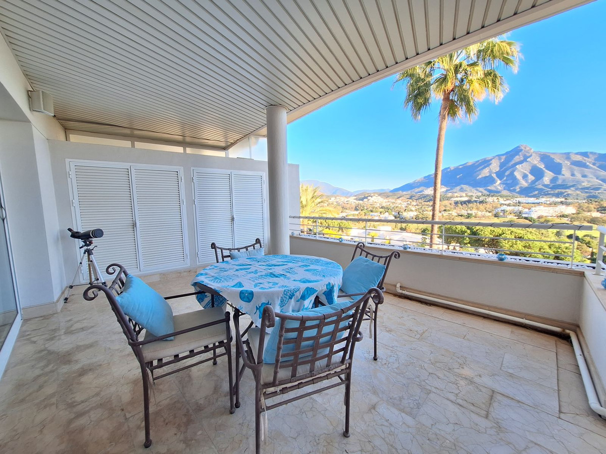 Appartement te koop in Nueva Andalucía | 3 slaapkamers H5264248