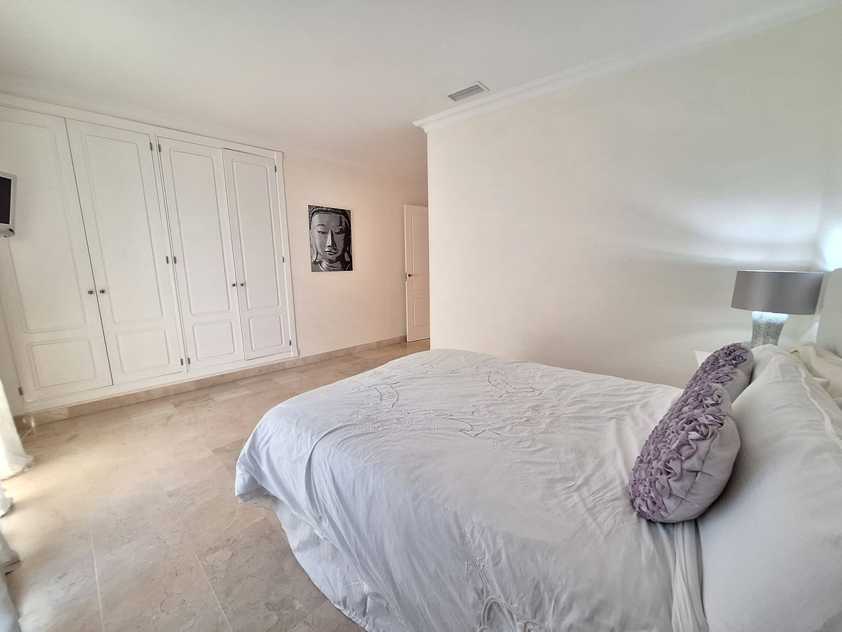 Appartement te koop in Nueva Andalucía | 3 slaapkamers H5264248